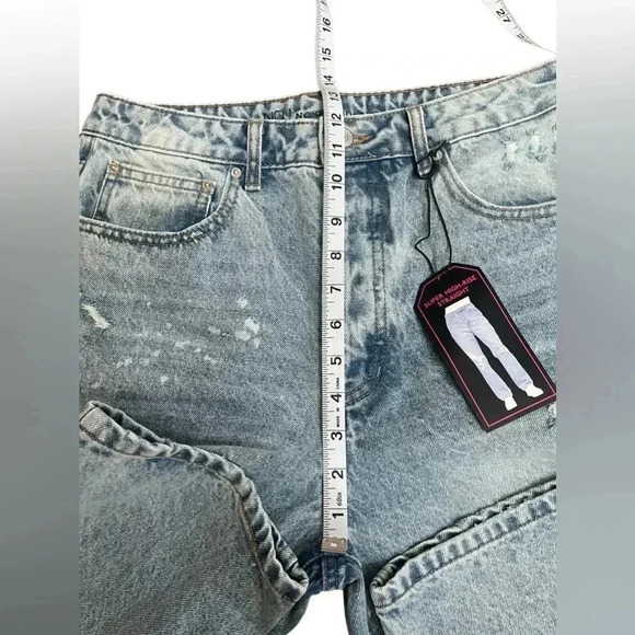 No Bounderies Super High Rise Straight Relaxed Distressed Button Fly Mom Jeans - Picture 8 of 13